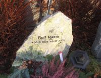 Gravminne, kringskastings- og informasjonsmann Rolf Riktor. Foto: Stig Rune Pedersen