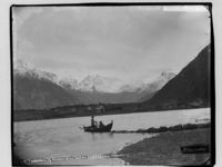 62. Romsdalshorn, og Vengetinderne, seet fra Veblungsnæs, Romsdalen - NB MS G4 0005.jpg