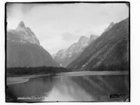 59. Romsdalshorn med Troldtinderne, Romsdalen - NB MS G4 0694.jpg