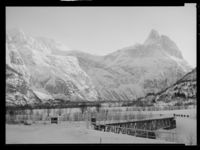 31. Romsdalshorn og Venjetindene - no-nb digifoto 20150205 00084 NB MIT FNR 15741.jpg