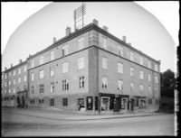 Hjørnegård. Foto: Ukjent/Nasjonalbiblioteket