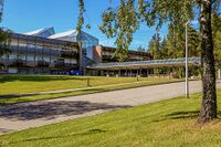 Rosenholmveien 25 i Nordre Follo, oppført for IBM Norge AS 1983–85. Foto: Leif-Harald Ruud (2021)