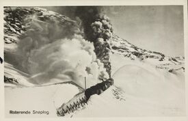 «Roterende Sneplog» på Bergensbanen. Foto: Anders Beer Wilse/Nasjonalbiblioteket (21. april 1908).