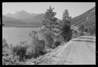 3. Rotvatnet, Veggfjellet i bakgrund, Hamarøy - no-nb digifoto 20160210 00002 NB MIT FNR 05752.jpg