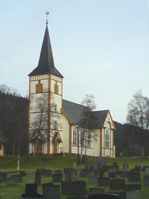 Rovik-kirke-Norway.jpg