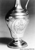 Russersølvet - sølvkanne (RHB-0190).jpg