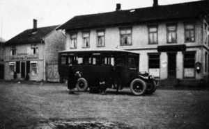 Rutebil Lillestrøm 1920.jpg