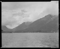 28. Sæbø med Hjørundfjord kirke - no-nb digifoto 20151105 00149 NB MIT FNR 06563.jpg