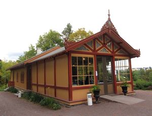 Sæterhytten på Dronningberget i Oslo 2013.jpg