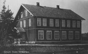 Sørum skole, Lillestrøm, oppført 1902. Akershusmuseets fotosamling.