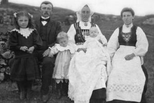 S032.167.1.CD 02 024.jpg