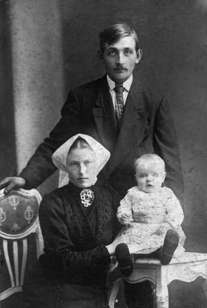 S274.168.25.CD 12 030.jpg