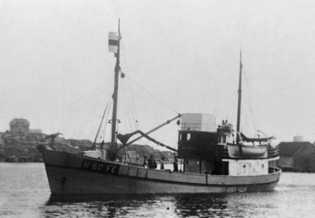 M/S «Mongstad» H-60-FE, byggeår 1950, 71 fot lang, motor 200 HK Wickman, seinare 365 HK Caterpillar. Eigarar Olaf, Olai, Asbjørn og Fritjof Mongstad.