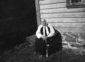 Marie Langeland (bnr 16-1), den første utdanna jordmora på Fedje.