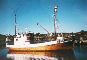 M/S «Feiebuen» H-22-FE, byggeår 1957, lengd 62,7 fot, motor 180 KH Gardner. Eigarar frå 1957 Olav Johan Nilsen, Karl Tangen, Karstein Bråte og Trygve Thomassen. Eigarar frå 1977 Karstein Bråte og brørne Sverre og Svein Stormark.