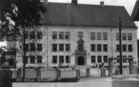 Stabekk videregående skole fra 1923. Foto: AB-leksikon