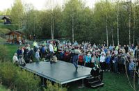 Amatører fra teatergruppa Strømlingen fremførte tablåer skrevet av Thor Sørheim