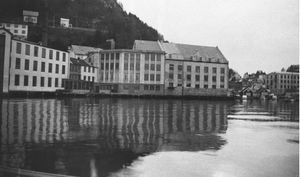 Salhus fabrikk 1935.jpg