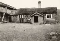 52. Sandbu Søndre Nedre, Oppland - Riksantikvaren-T125 01 0468.jpg