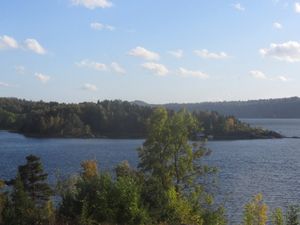 Sandebukta med Kommersøya Vestfold 2012.jpg
