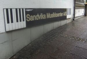 Sandvika musikksenter skilt.JPG