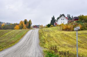 Sauherad, Tveitenvegen-1.jpg