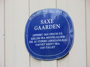 Saxegaarden Oslo plakett.JPG