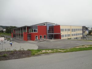 Seljestad skole 2013.jpg