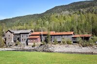 Flatdalsvegen 112, Lakshøl Bruk. Foto: Roy Olsen