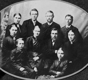 Senstad familiebilde.jpg