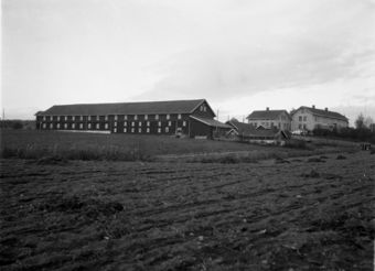 Serstad Bortigarden 1920-åra.jpg