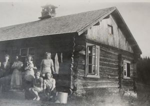 Seterfolk på Lauvhovd Veggli 1942.JPG