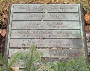 Sethne familiegravminne Oslo.jpg