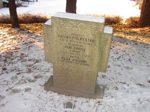 Sigurd Folkestad gravminne.jpg