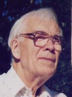 1950-1954: Hagen Simonsen ble en god mann å ha, som kasserer og seinere som styreformann Foto fra familiens album.