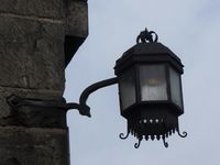 Sjømannsskolen: lampe ved det sørøstre hjørnet. Foto: Stig Rune Pedersen