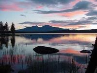 Stille Femund-natt med Sølenfjellen i bakgrunden. Foto Morgan Nilsson