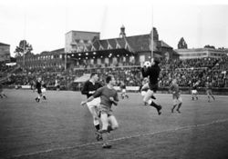 Bislett stadion, 1952, her under en fotballkamp mellom Skeid og Frigg i 1967. Foto: Dagbladet/Norsk Folkemuseum