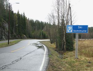 Ski kommune grense Siggerudveien 2015.jpg