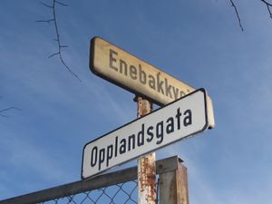 Skilt Opplandsgata Enebakkveien Oslo.jpg