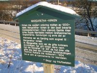 Informasjonsskilt ved ruinene. Foto: Stig Rune Pedersen (2004).