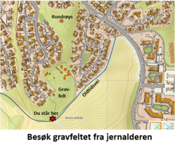 Infotavle for oldtidsveien ved gravfeltet på Brånås nordre i Skedsmo.