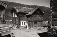4. Skjesar, Oppland - Riksantikvaren-T124 01 0095.jpg
