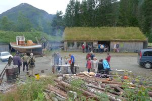 Skog og handverksdag.JPG