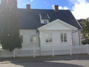 Skogveien 14 (Larvik).jpg