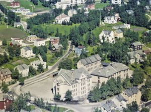 Skolegata 34-36 Widerøe 1960.jpg