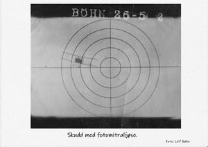 Skudd med fotomitraljøse 1.jpg