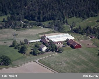 Skullerud gård i Oslo flyfoto 1962 A-20027 Uc 0001 1180.jpg