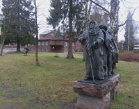 «Blinde tiggere i Marrakech» ved Røa kirke, utført 1973. Foto: Stig Rune Pedersen (2014).
