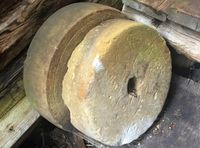 To slipestein på tidligere småbruk i Numedal. Foto: Stig Rune Pedersen